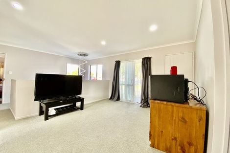 Photo of property in 35a Landon Avenue, Mangere East, Auckland, 2024