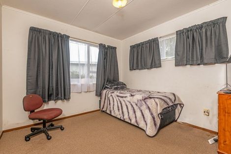 Photo of property in 140b High Street, Bulls, 4818