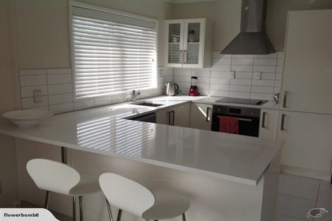 Photo of property in 147 Glenfield Road, Hillcrest, Auckland, 0626