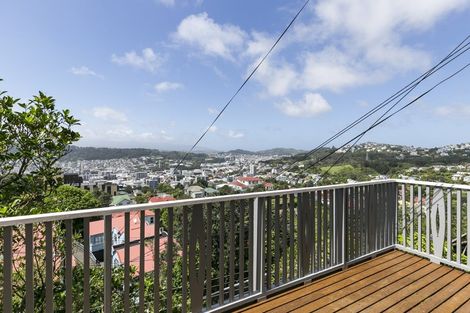 Photo of property in 112 Kelburn Parade, Kelburn, Wellington, 6012