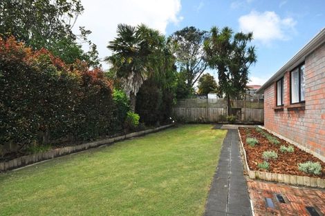 Photo of property in 23b Boundary Road, Blockhouse Bay, Auckland, 0600