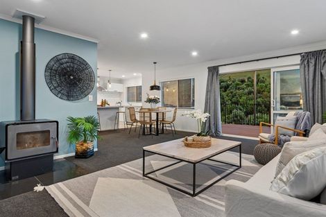 Photo of property in 48 Falcon Drive, Welcome Bay, Tauranga, 3112