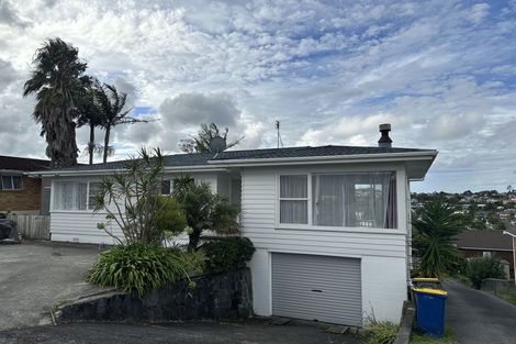 Photo of property in 1/54 Target Road, Totara Vale, Auckland, 0629