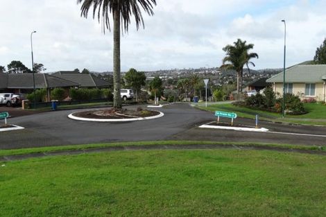 Photo of property in 1 San Fernando Way, Henderson, Auckland, 0612