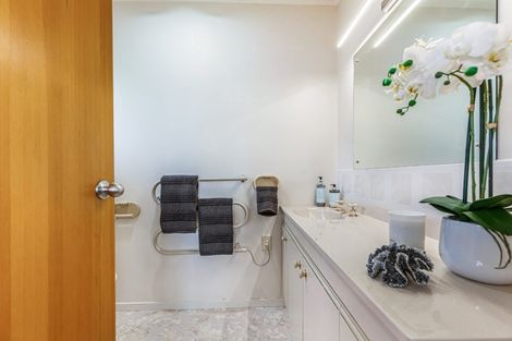 Photo of property in 45c Hyde Road, Rothesay Bay, Auckland, 0630