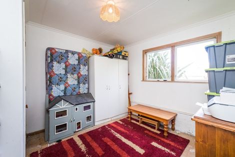 Photo of property in 11 Catlins Crescent, Milson, Palmerston North, 4414