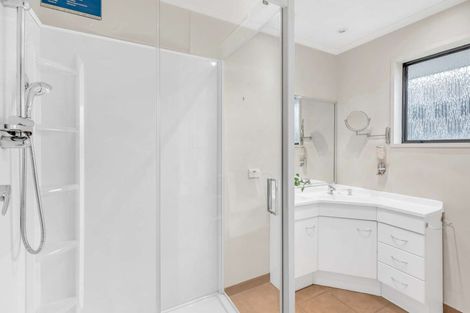 Photo of property in 3 Caroline Crescent, Highbury, Palmerston North, 4412