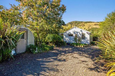Photo of property in 4312 Christchurch Akaroa Road, Little River, 7591
