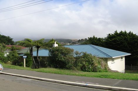 Photo of property in 19 Lynda Avenue, Paparangi, Wellington, 6037