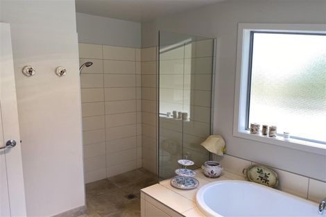 Photo of property in 7 Drake Place, Lake Hawea, Wanaka, 9382