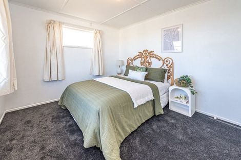 Photo of property in 12 Matai Street, Castlecliff, Whanganui, 4501