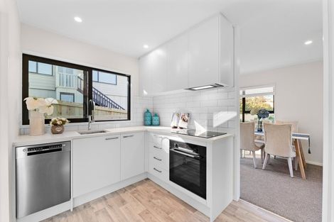 Photo of property in 1/14 Kupari Place, Totara Vale, Auckland, 0629