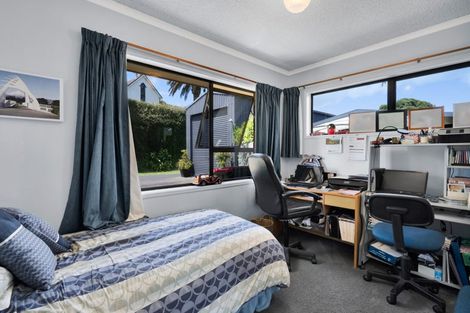 Photo of property in 2 Waireka Road, Omata, New Plymouth, 4374