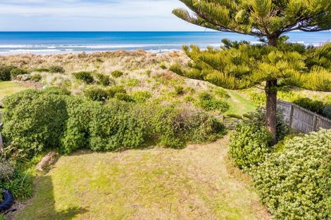Photo of property in 15 Blue Pacific Parade, Riversdale Beach, Masterton, 5872