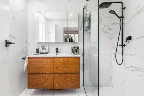 Photo of property in 23 Linwood Avenue, Forrest Hill, Auckland, 0620