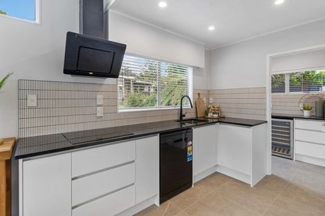 Photo of property in 2/225 Beach Haven Road, Beach Haven, Auckland, 0626