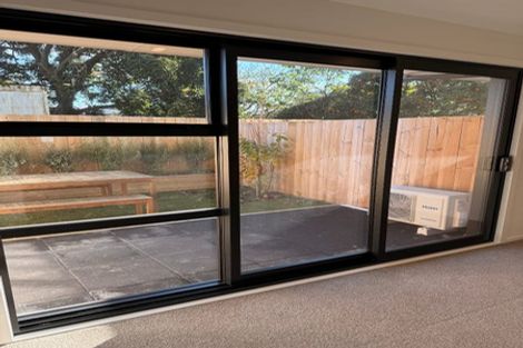 Photo of property in 8/43 Yeovil Road, Te Atatu Peninsula, Auckland, 0610