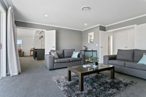 Photo of property in 51 Mike Smith Drive, Cambridge, 3434