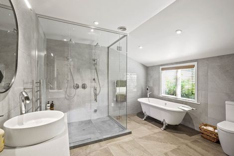 Photo of property in 76 Barrett Street, Westown, New Plymouth, 4310