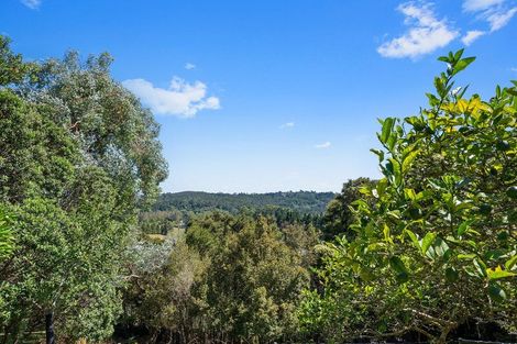 Photo of property in 2 Te Araroa Drive, Paremoremo, Auckland, 0632