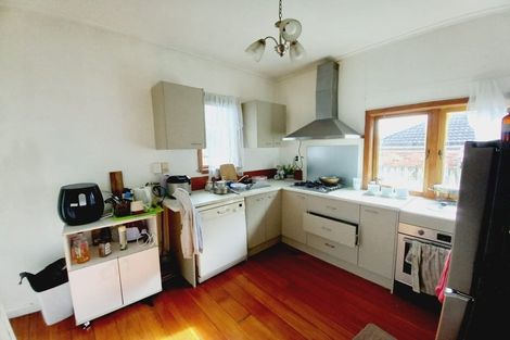 Photo of property in 137 Seabrook Avenue, New Lynn, Auckland, 0600