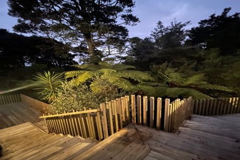 Photo of property in 17 Wernham Place, Northcote, Auckland, 0626