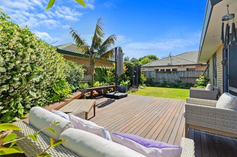 Photo of property in 16a Haven Grove, Papamoa Beach, Papamoa, 3118