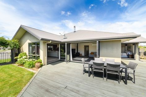 Photo of property in 57 Chestnut Close, Kelvin Grove, Palmerston North, 4414