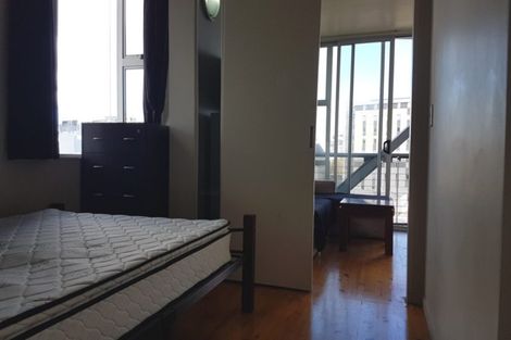 Photo of property in Scotia Tower Apartments, 9f/8 Scotia Place, Auckland Central, Auckland, 1010