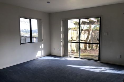 Photo of property in 11/3 Orwell Road, Greenhithe, Auckland, 0632