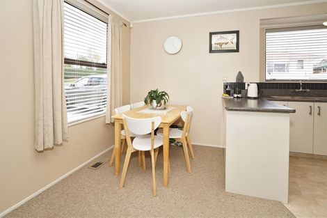 Photo of property in 2 Nyanza Street, Nawton, Hamilton, 3200