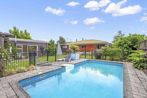 Photo of property in 22 Kensington Place, Fairfield, Hamilton, 3214