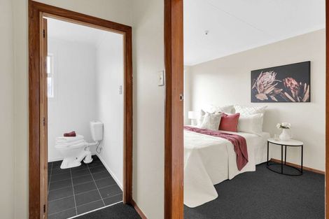 Photo of property in 2/84 Linton Street, West End, Palmerston North, 4410