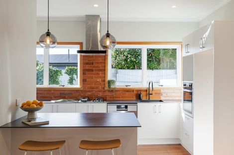 Photo of property in 49 Meeanee Road, Taradale, Napier, 4112