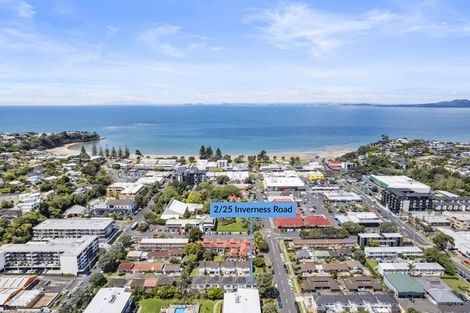 Photo of property in 2/25 Inverness Road, Browns Bay, Auckland, 0630