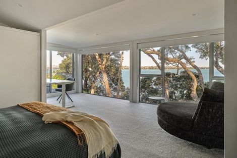 Photo of property in 81 Hinemoa Street, Birkenhead, Auckland, 0626