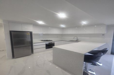 Photo of property in 1 Bartells Drive, Goodwood Heights, Auckland, 2105