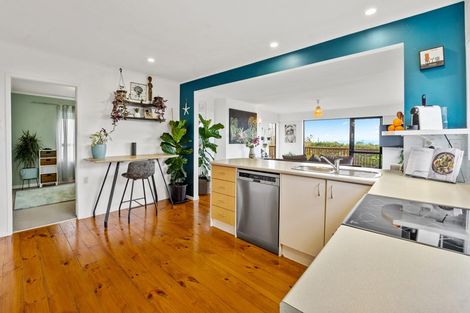 Photo of property in 63 Brightside Road, Stanmore Bay, Whangaparaoa, 0932