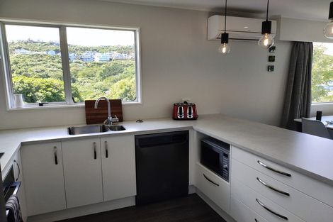 Photo of property in 4b Cedar Street, Maungaraki, Lower Hutt, 5010