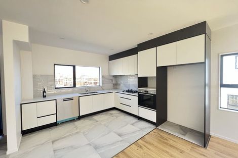 Photo of property in 41b Crestview Rise, Papakura, 2110