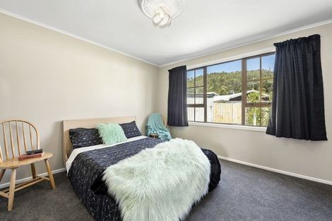 Photo of property in 414 Stokes Valley Road, Stokes Valley, Lower Hutt, 5019