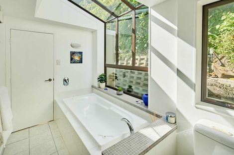 Photo of property in 19 Moana Road, Plimmerton, Porirua, 5026