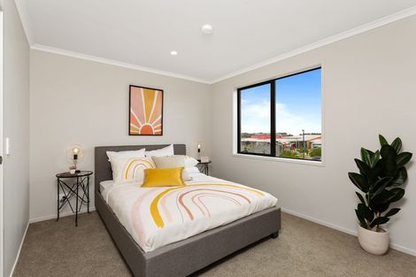 Photo of property in 4/4 Onekiritea Road, Hobsonville, Auckland, 0616