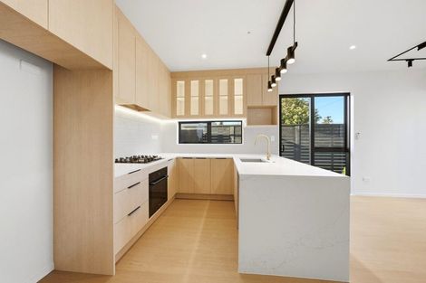 Photo of property in 25 Swan Crescent, Pakuranga, Auckland, 2010