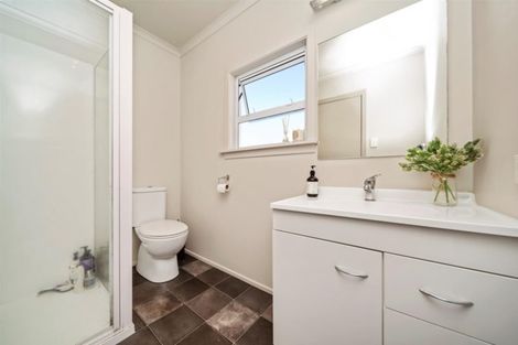 Photo of property in 37 Burns Street, Hawera, 4610