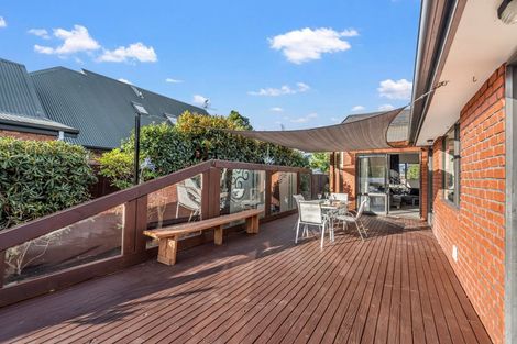 Photo of property in 10 Courtfield Close, Parklands, Christchurch, 8083