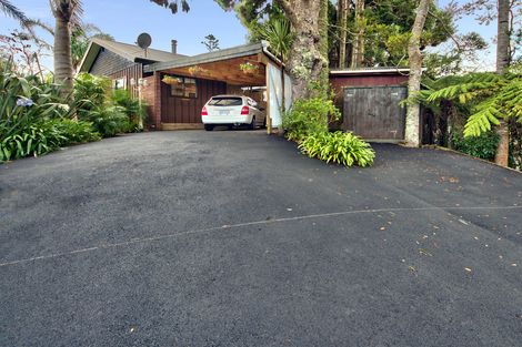 Photo of property in 188 Shaw Road, Oratia, Auckland, 0604