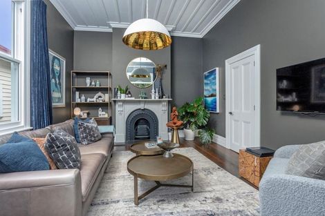 Photo of property in 11 Cheltenham Road, Devonport, Auckland, 0624