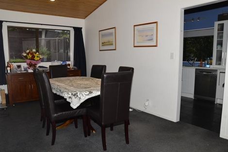 Photo of property in 6 Antilla Place, Half Moon Bay, Auckland, 2012