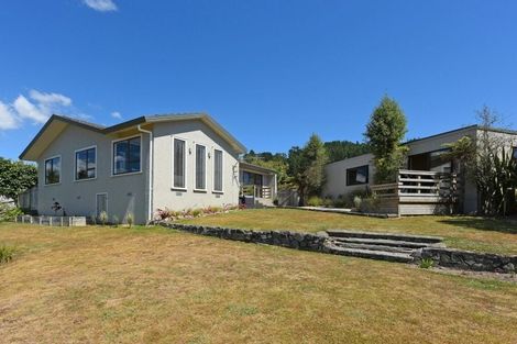 Photo of property in 11 Dunsandel Grove, Silverstream, Upper Hutt, 5019